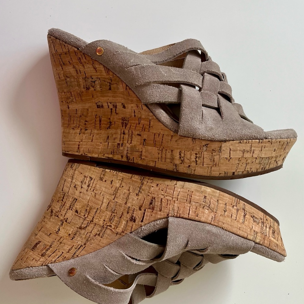 UGG Marta High Wedge Sandals• Sz 9 - Picture 4 of 12